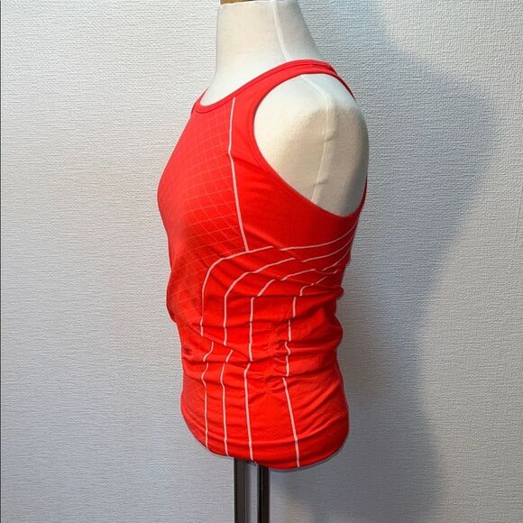 Athleta Fast Finish Line Tank - Picture 2 of 11